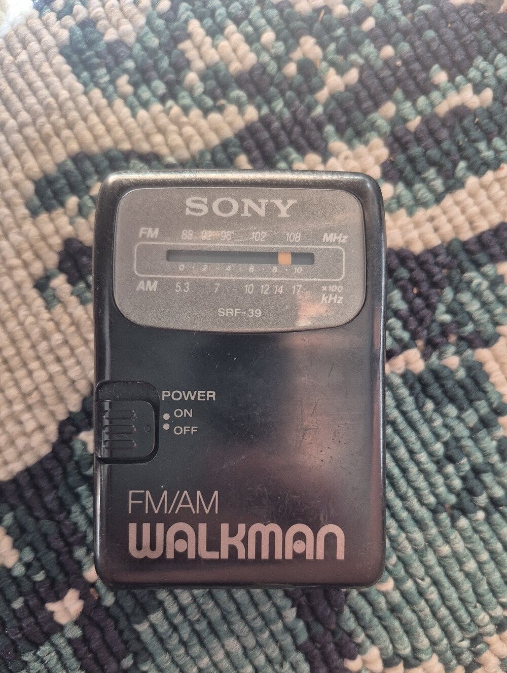 Sony Black FM/AM Walkman Portable Radio SRF-39